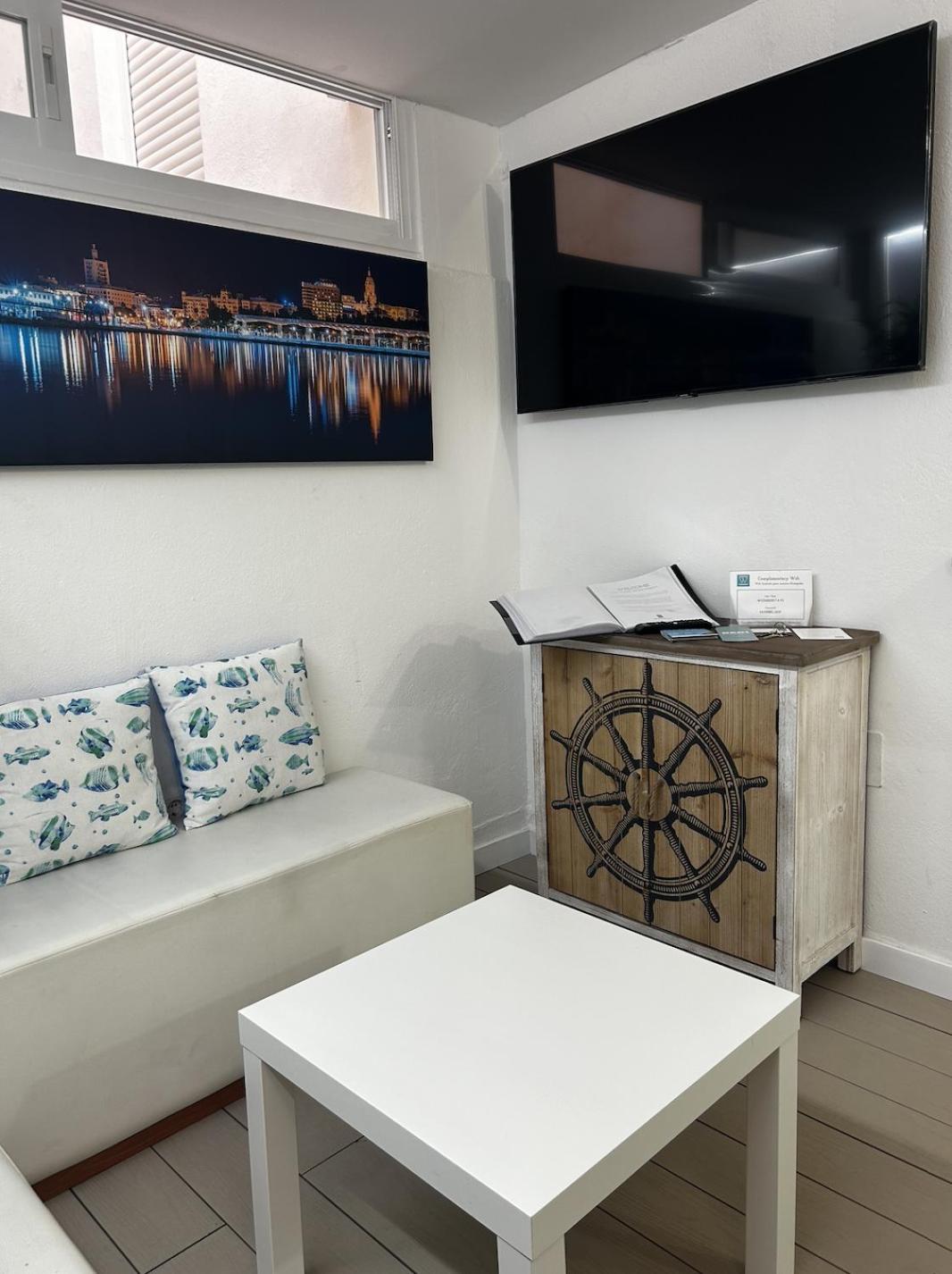Wonderstays Apartamentos Maribel Малага Екстер'єр фото