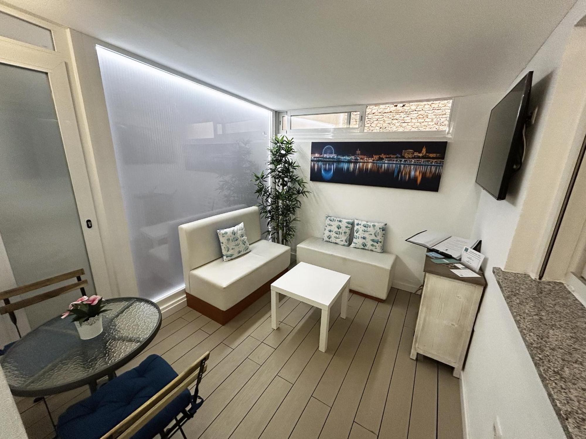 Wonderstays Apartamentos Maribel Малага Екстер'єр фото