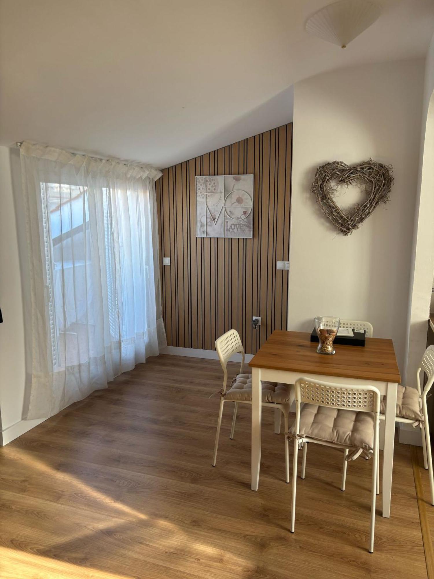 Wonderstays Apartamentos Maribel Малага Екстер'єр фото